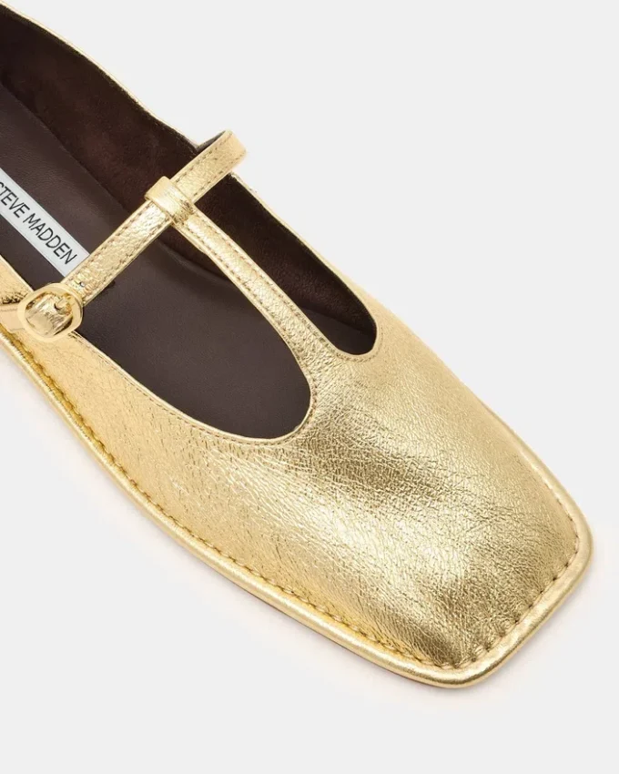 Macbeth Gold Leather