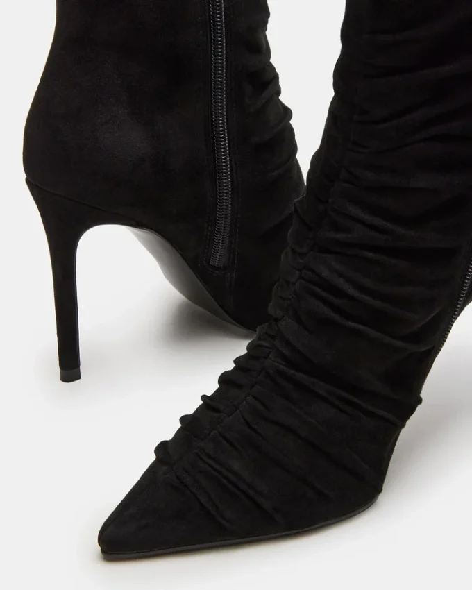Tease Black Suede